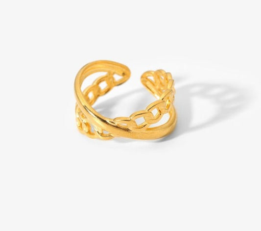 CROSSED CHAIN RING